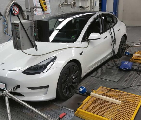 Immissions de champs magnétiques dans les voitures électriques