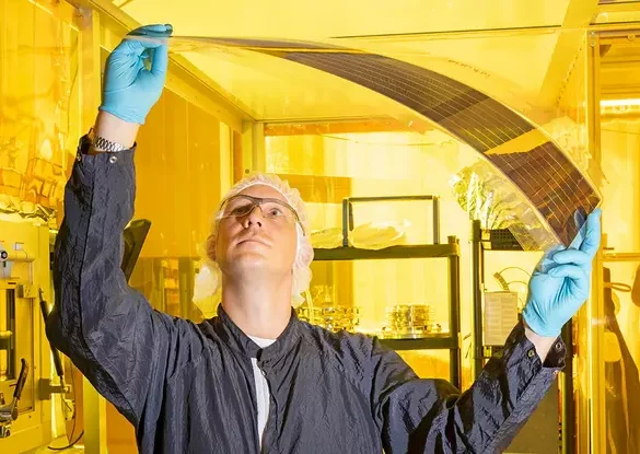 Strom aus Kunstlicht und Elektro­magnetismus